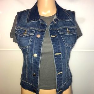 Jean Vest
